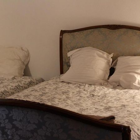 A Pas D Ane Bed & Breakfast Eygluy-Escoulin Exterior foto